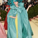 I migliori fashion moments nella storia del Met Gala Da Lady Gaga in hot pink a Rihanna in versione Papessa | Image 369691