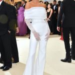 I migliori fashion moments nella storia del Met Gala Da Lady Gaga in hot pink a Rihanna in versione Papessa | Image 369712