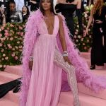 I migliori fashion moments nella storia del Met Gala Da Lady Gaga in hot pink a Rihanna in versione Papessa | Image 369714