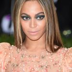 I migliori fashion moments nella storia del Met Gala Da Lady Gaga in hot pink a Rihanna in versione Papessa | Image 370034