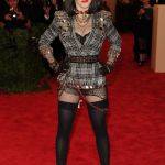 I migliori fashion moments nella storia del Met Gala Da Lady Gaga in hot pink a Rihanna in versione Papessa | Image 370051