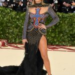 I migliori fashion moments nella storia del Met Gala Da Lady Gaga in hot pink a Rihanna in versione Papessa | Image 370078