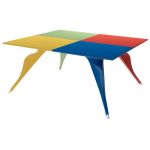 10 tavoli che hanno fatto la storia del design italiano Per favore, usate un sottobicchiere | Image 369880