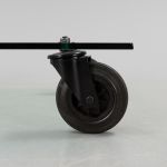 10 tavoli che hanno fatto la storia del design italiano Per favore, usate un sottobicchiere | Image 369889