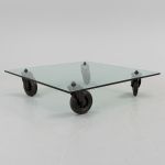 10 tavoli che hanno fatto la storia del design italiano Per favore, usate un sottobicchiere | Image 369887