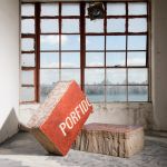 10 tavoli che hanno fatto la storia del design italiano Per favore, usate un sottobicchiere | Image 369896