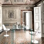 10 tavoli che hanno fatto la storia del design italiano Per favore, usate un sottobicchiere | Image 369882