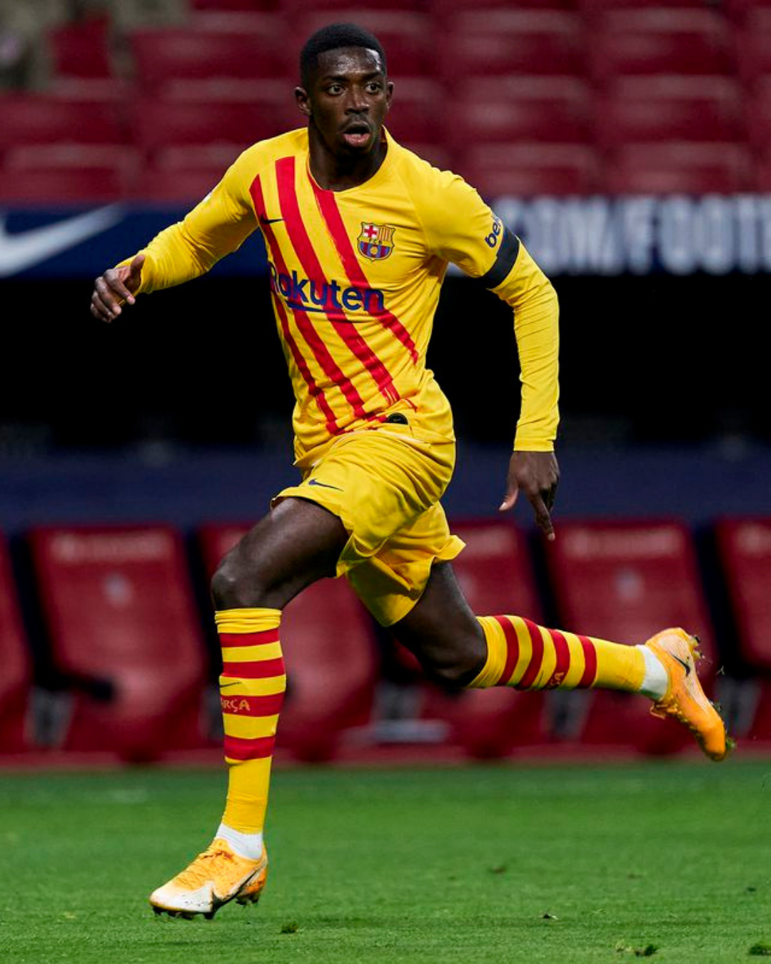 Why did Barcelona play in the 2019 jersey?