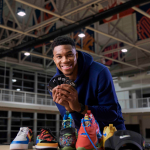 UNO ha realizzato una collezione con Giannis Antetokounmpo e Nike Una collezione nata per celebrare il 50esimo anniversario del gioco e una delle passioni del giocatore