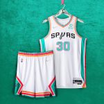 New York Knicks 2021-22 City Edition Uniform Designed by Kith 