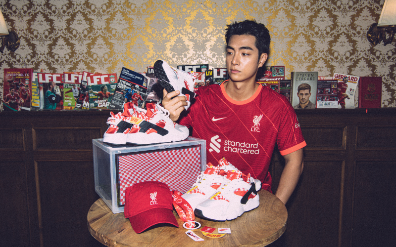 Liverpool's Nike Huarache in Seoul