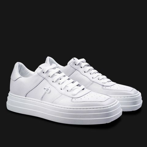 【23.65】23FW★ ROI - PALAIS SNEAKERS Renae Diamante Embellished Bow Sneakers – PAZZION