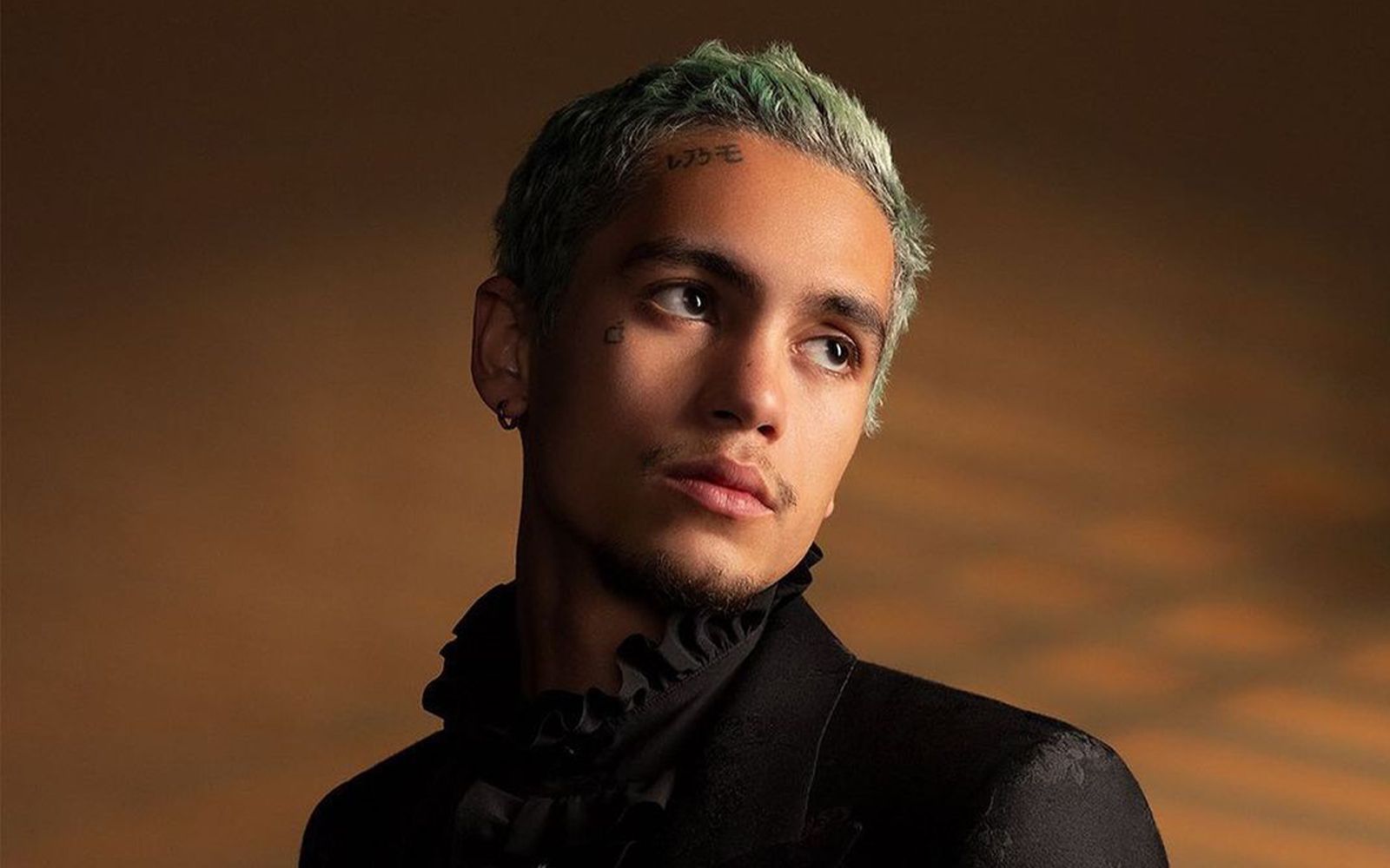 Dominic Fike's Blue Hair Inspires Fans to Try the Trend Themselves - wide 9