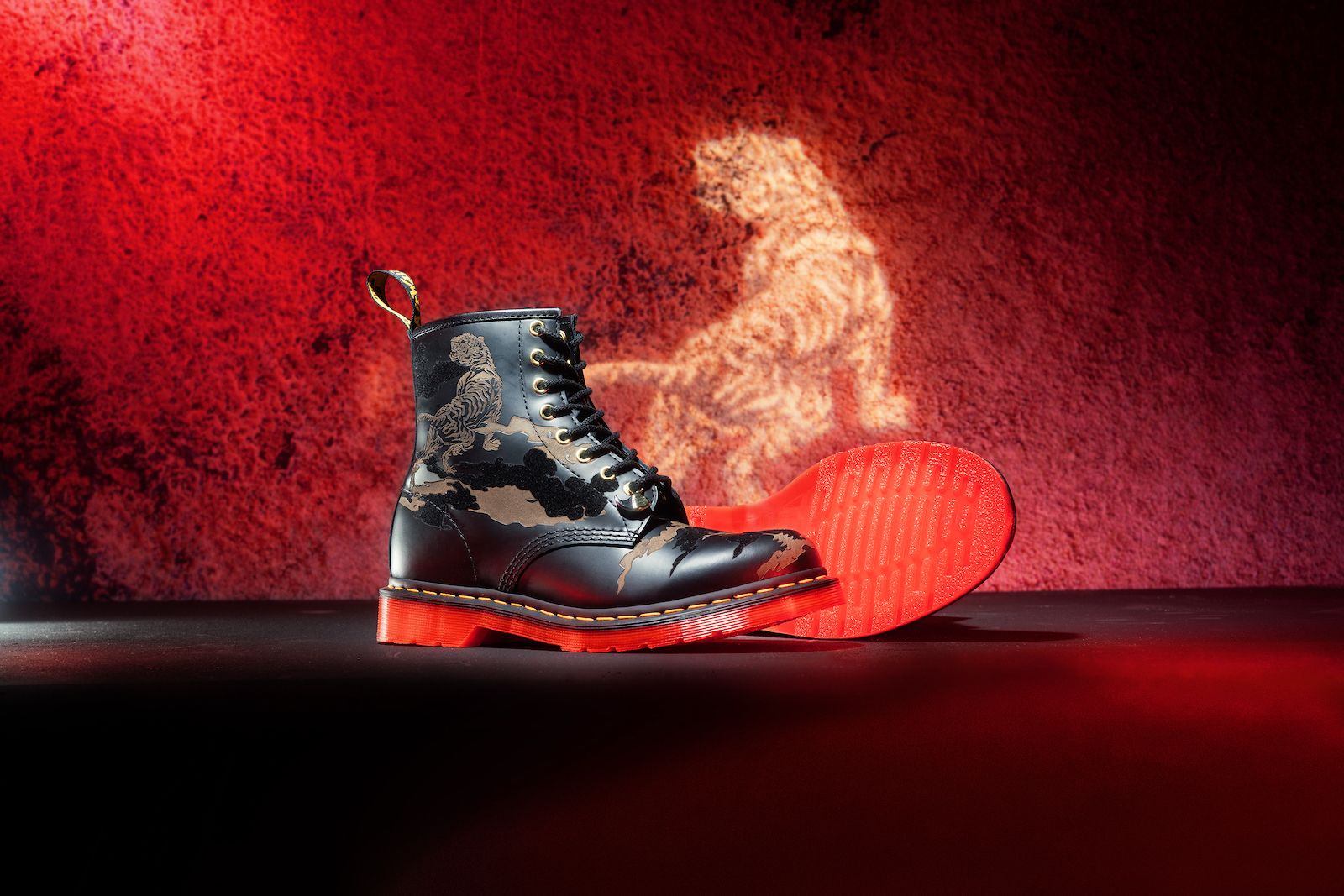 Dr. Martens ドクターマーチンyear of the tiger Dr Martens 1460 boots - Limited Edition - Year Of The Tiger