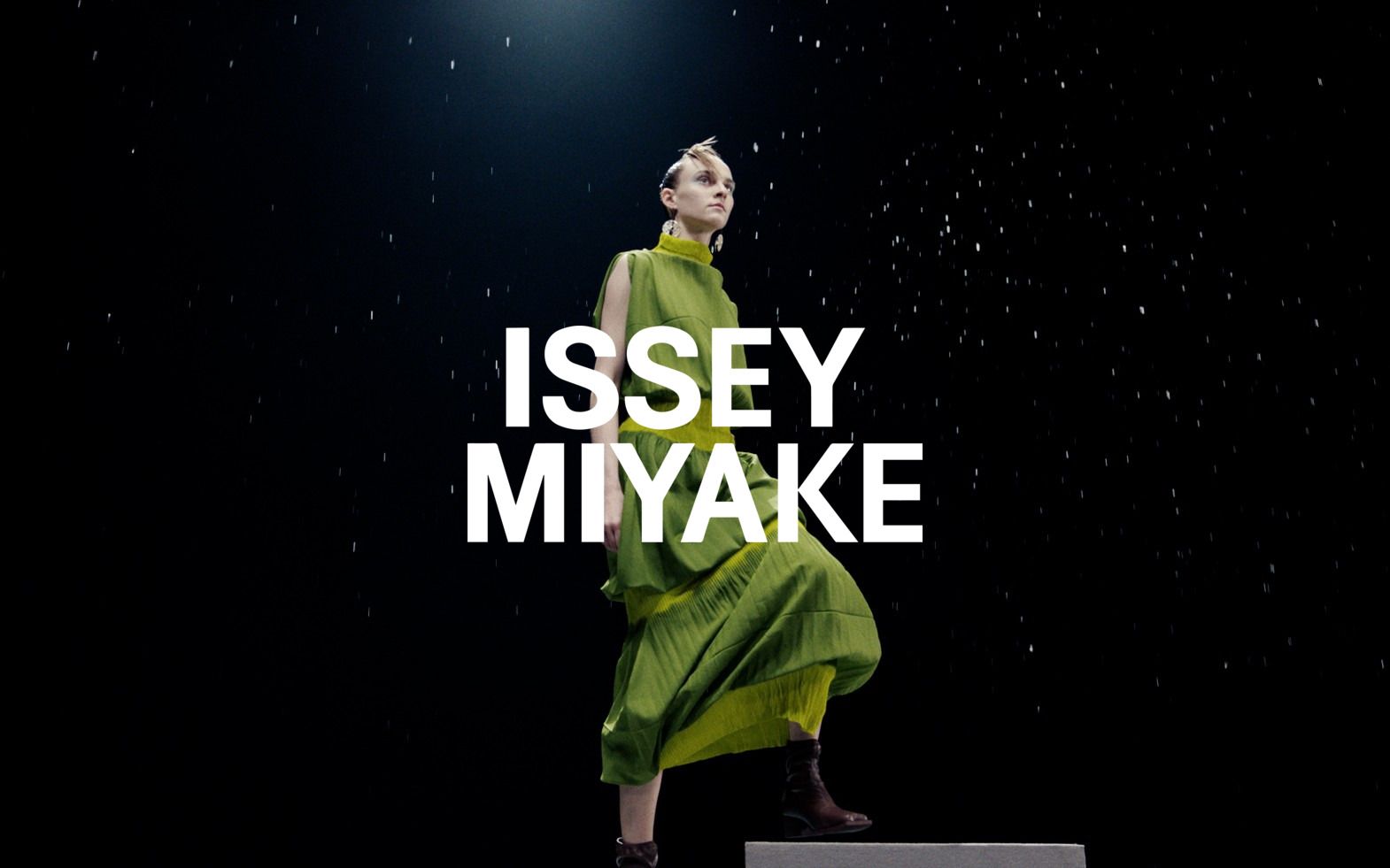 Issey Miyake's FW22 collection inspired by the colors of plants