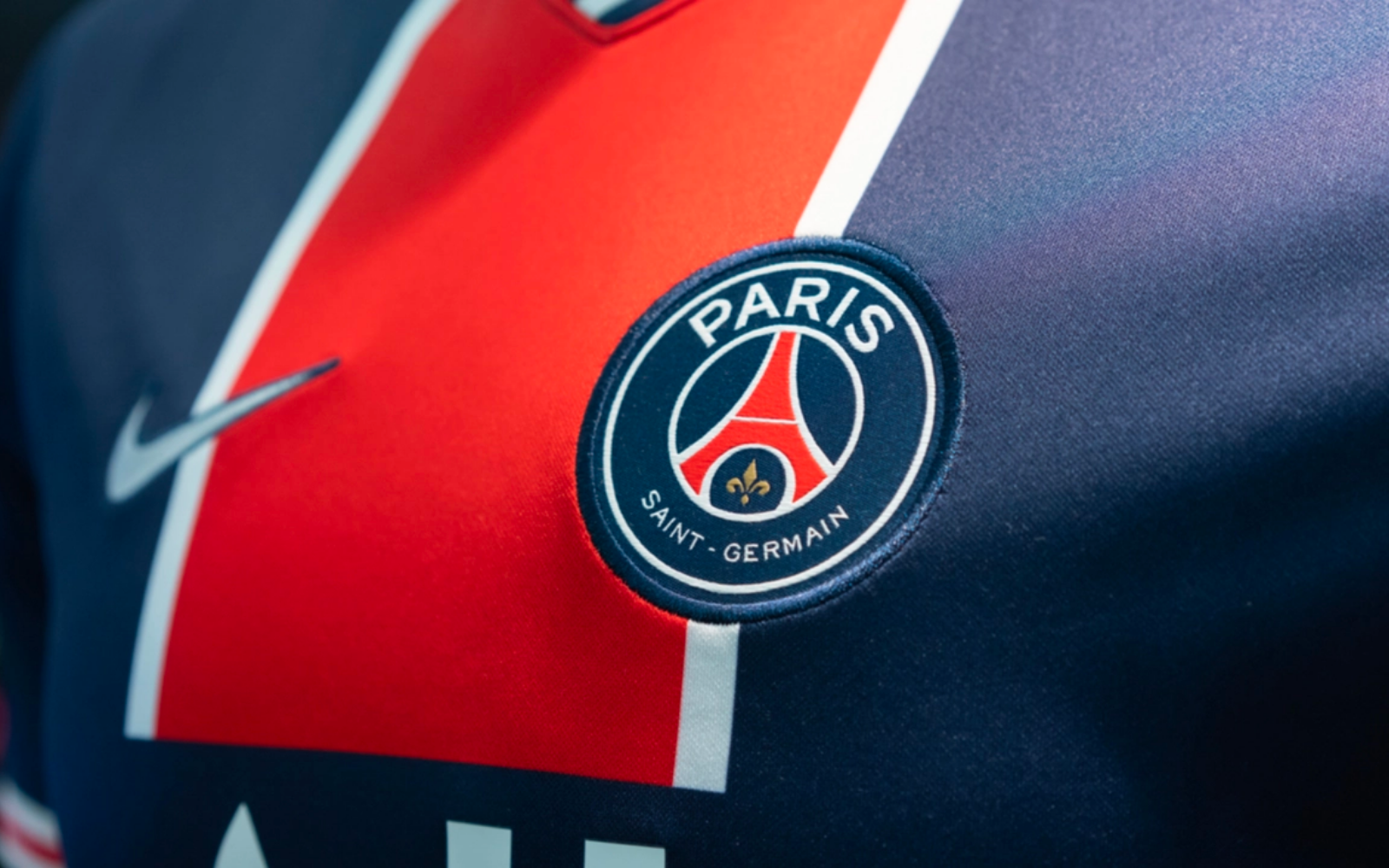 PSG 'will reluctantly add star to kit next season' to mark 10th Ligue 1  title and join St Etienne and Marseille