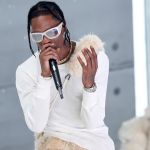È finito l'esilio di Travis Scott? A sette mesi dalla tragedia dell'Astroworld il rapper si prepare al ritorno sulle scene