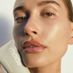 Perché Hailey Bieber è stata accusata di violazione di trademark Un fashion brand californiano reclama i diritti sul nome Rhode