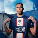 The new Paris Saint Germain jersey signed by Nike for the 2022