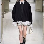 The return of the tie in womenswear From symbol of formal elegance to rebel item | Image 444216