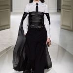 The return of the tie in womenswear From symbol of formal elegance to rebel item | Image 444212