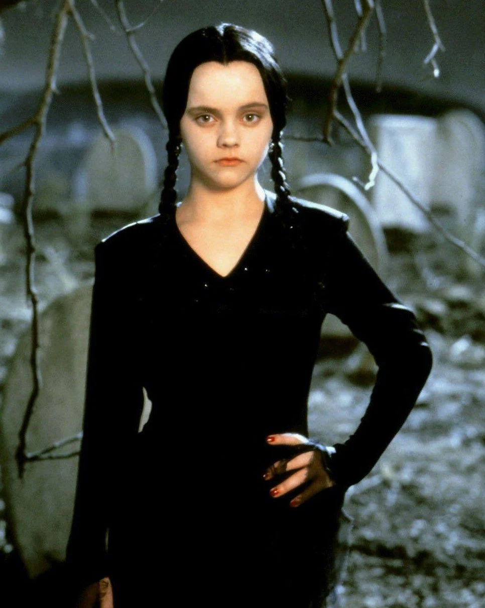 How 'Wednesday' Costume Designer Colleen Atwood Made the Addams Family Into  Real People