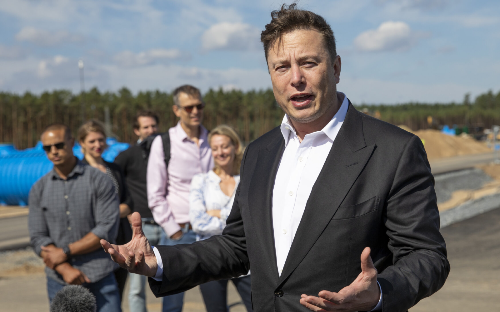 Elon Musk thinks we live in a simulation - nss magazine