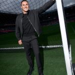 Il nuovo formalwear del Paris Saint-Germain firmato Dior Contemporanei e eleganti, in perfetta linea con l’estetica che la squadra di Parigi sta creando negli ultimi anni | Image 435370