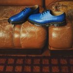 Dr. Martens e Undercover collaborano a una capsule ispirata al mondo del cinema Protagonista assoluto è il modello 1461 del brand | Image 435949