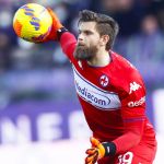 When goalkeepers wear player's shirts An oddity that has generated a small cult among last defenders | Image 436163