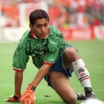 When goalkeepers wear player's shirts An oddity that has generated a small cult among last defenders | Image 436157