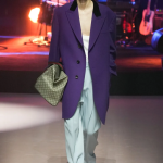 Gucci coi piedi per terra Nel primo show post-Alessandro Michele, il brand prova a ritrovare il suo centro | Image 436304