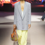 Gucci coi piedi per terra Nel primo show post-Alessandro Michele, il brand prova a ritrovare il suo centro | Image 436303