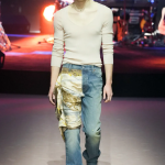 Gucci coi piedi per terra Nel primo show post-Alessandro Michele, il brand prova a ritrovare il suo centro | Image 436300