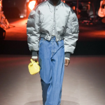 Gucci coi piedi per terra Nel primo show post-Alessandro Michele, il brand prova a ritrovare il suo centro | Image 436295