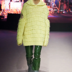 Gucci coi piedi per terra Nel primo show post-Alessandro Michele, il brand prova a ritrovare il suo centro | Image 436286