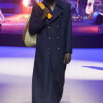 Gucci coi piedi per terra Nel primo show post-Alessandro Michele, il brand prova a ritrovare il suo centro | Image 436278