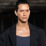 La sfilata di Parigi che ha rifatto il look di “American Psycho” Dopo quelli di Laclos e Baudelaire, Louis-Gabriel Nouchi si è ispirato a Bret Easton Ellis | Image 436775