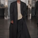 La sfilata di Parigi che ha rifatto il look di “American Psycho” Dopo quelli di Laclos e Baudelaire, Louis-Gabriel Nouchi si è ispirato a Bret Easton Ellis | Image 436783