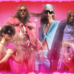 Blumarine reinterpreta l’estetica grunge nella collezione pre-fall 2023 Senza rinunciare allo stile Y2K e ad un tocco sexy