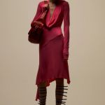 Blumarine reinterpreta l’estetica grunge nella collezione pre-fall 2023 Senza rinunciare allo stile Y2K e ad un tocco sexy | Image 436840