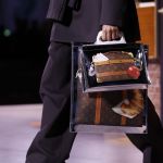 Uscendo dall’ombra di Virgil Abloh Louis Vuitton si trova a un bivio tra un confortevole passato e un futuro pieno di rischi | Image 437021