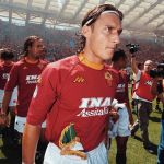 Come la Kappa Kombat cambiò l'estetica del calcio Un modello che ancora oggi influenza la moda e lo sport | Image 437501