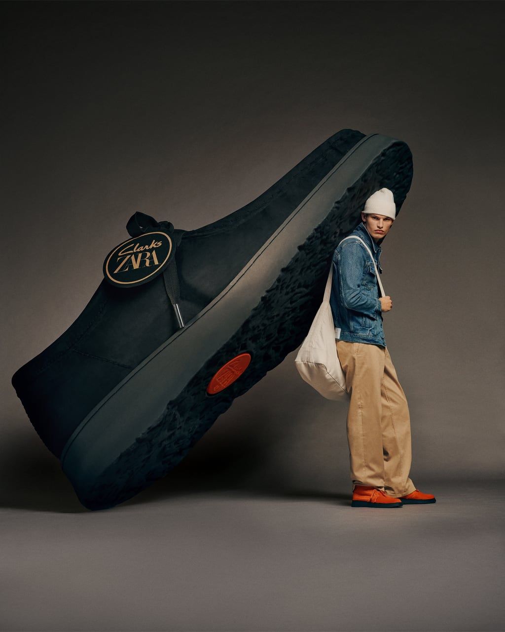 ZARA Clarks コラボ商品 Wallabee ワラビー 43 27.5 発売中【ZARA x Clarks Wallabee】高級感溢れるハラコ素材で