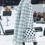 Il nuovo minimalismo nipponico di Marni Colori primari, stampe check alla Clueless, pois alla Kusama e una nuova umanità | Image 438342