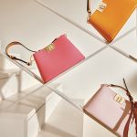 Anfisa Letyago è il nuovo volto Furla La campagna SS23 dai colori vibranti ospita il sound della DJ e producer | Image 438740
