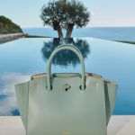Anfisa Letyago è il nuovo volto Furla La campagna SS23 dai colori vibranti ospita il sound della DJ e producer | Image 438739