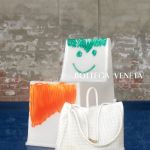 Bottega Veneta presenta la nuova Andiamo bag Un nuovo oggetto del desiderio che unisce artigianalità, funzionalità e coolness | Image 438771