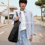 Luxury is in motion in Bottega Veneta's SS23 campaign The world inside a room | Image 438836