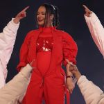 Rihanna è incinta del secondo figlio La rivelazione durante la sua performance dell’Halftime Show del Super Bowl